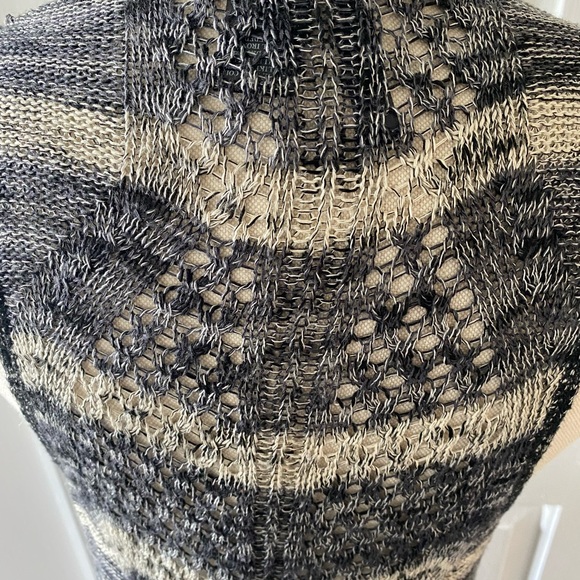 Knit Vest - Picture 10 of 12